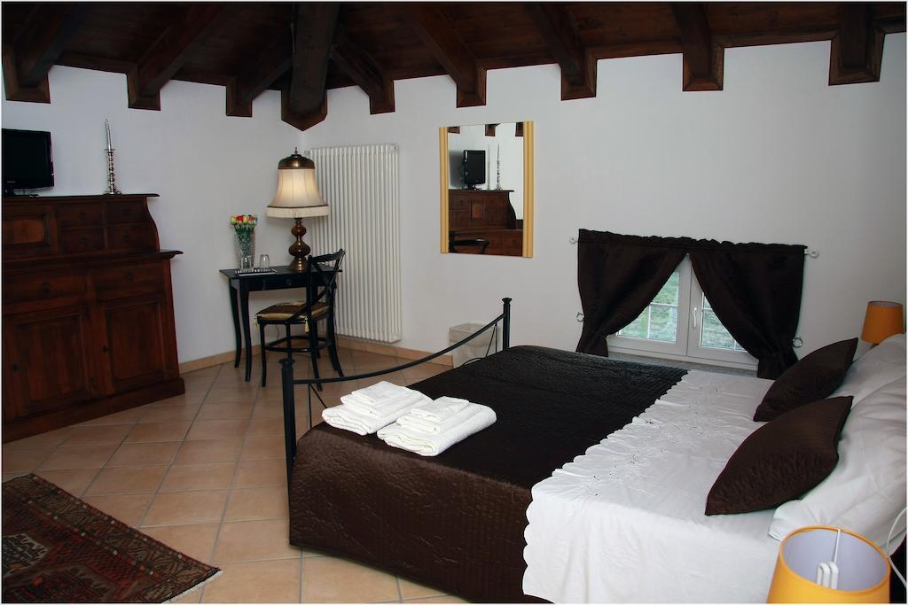 Villa Sassi Ac Alessandria Szoba fotó